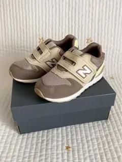 美品New Balance 996キッズスニーカー ブラウン ×イエロー16.5