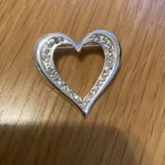ハートブローチ