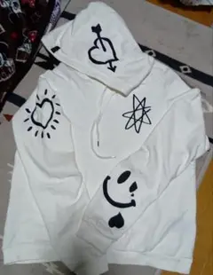 JSB　 美品❗　LOVE ホワイトパーカー