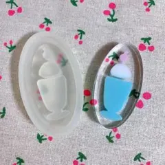 #0289シリコンモールド　パフェ　シェイカー　シャカシャカ　キーホルダーレンジ
