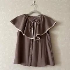 GRL フリル付きブラウンノースリーブシャツ Mサイズ hr04