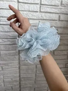 水色　大きめボリューミー　レース　フリル　シュシュ　サックスブルー　刺繍
