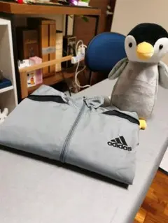 S*w様 adidas ウィンドブレーカー グレー