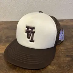 UNIFORM STUDIOS ドジャース 反転ロゴ トラッカー ブラウン