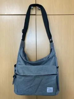 グレー ショルダーバッグ ポリエステル製