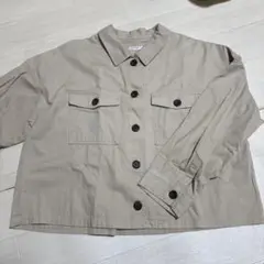 ベージュ ミリタリージャケット