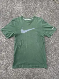 (期間限定価格)NIKE(ナイキ) ロゴTシャツ　緑