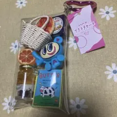 詰めポーチ風ハートカラナビホルダー エンジェルフィギュア
