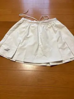 バボラテニススコート Mサイズ ホワイト