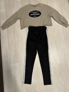 ANAPGIRL ロゴ入りトップスとラブトキパンツセット