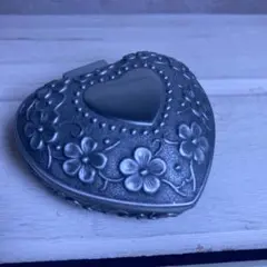ハート型シルバーアクセサリーケース