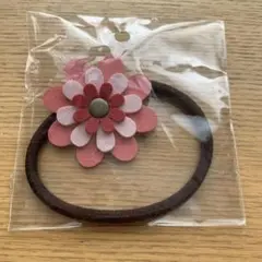 ヘアゴム　花モチーフ革製