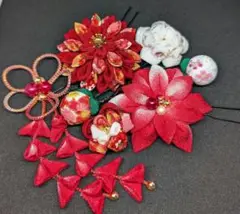 赤いお花の髪飾り✽つまみ細工　髪飾り