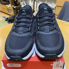 Puma SOFTRIDE ブラック スニーカー
