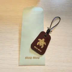 miu miu レッド ポンポンチャーム miu miu レッド ポンポンチャーム