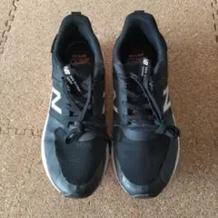 【New Balance】スニーカー UA900CB1（2E） 26.5㎝