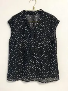 【美品】ジャスグリッティー フレンチスリーブ ドットボウタイブラウス