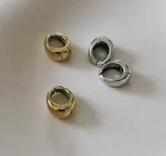 Pum earring owol