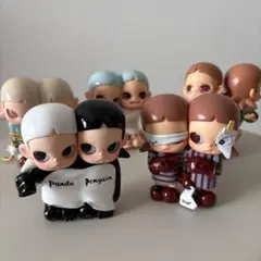 その他 POPMART Hirono Kubo ZSIGA TWINS MARVEL Zsiga Twins Series Figures - YouTube