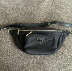 GUESS ボディバッグ　ブラック