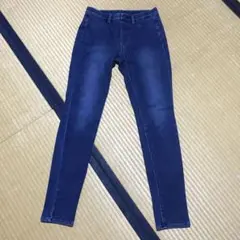 ユニクロ　ダークブルー スキニーデニム Mサイズ