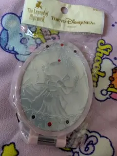 Item thumbnail for item fac6de9a-45eb-48d4-93e1-3b70c04943d6