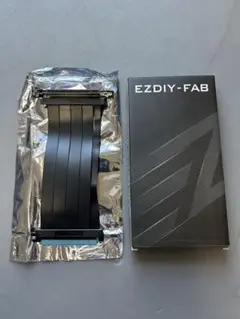 ライザーケーブル PCIe 4.0 X16 - 20cm 90度