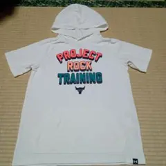 アンダーアーマー　フード付きTシャツ
