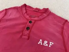 アバクロ　ヘンリーネック Tシャツ　L レッド