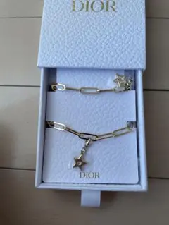 【新品】Dior 会員限定 ゴールド スマホチャーム ファンストラップノベルティ