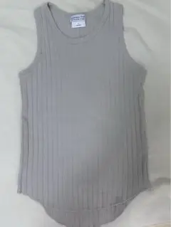 タンクトップ