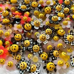 デコパーツ　プラパーツ　かわいい　材料　にこちゃん　モチーフ　新品