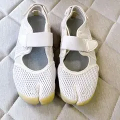 NIKE AIR RIFT ナイキ　エアリフト　25㎝　レディス　ホワイト　足袋