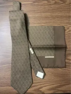 ⭐︎未使用⭐︎HERMESネクタイ&チーフセット