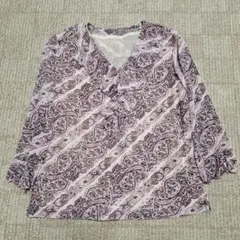 ◆　Linea Fresco 紫ペイズリー柄　前フリル　トップス