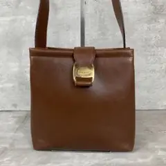 美品✨ Ferragamo ショルダーバッグ レザー ヴァラリボン ブラウン