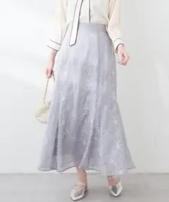 オーガンジー刺繍カラースカート
