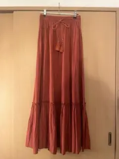 ロングスカート 赤