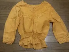 GU マスタード　イエロー　 刺繍フリルシャツ　トップス