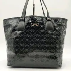 【極美品】Salvatore Ferragamoトートバッグ パテントレザー