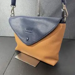 FIRANO フラップ付きショルダーバッグ ネイビーキャメル　※B