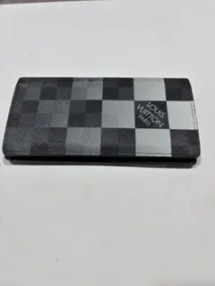 LOUIS VUITTON ダミエ グラフィットジャイアント 二つ折り長財布
