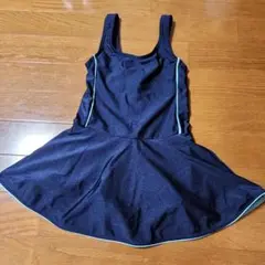 水着　紺色