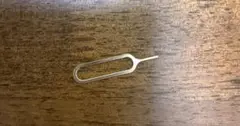 SIMカードトレイピン