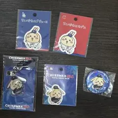 ちいかわ MLB ホログラムカンバッジ と ダイカットステッカー うさぎセット
