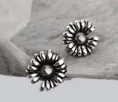デイジーピアス　新品