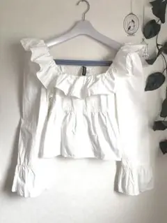 H&M トップス シャーリング オフショルダー クロップド S 長袖 白