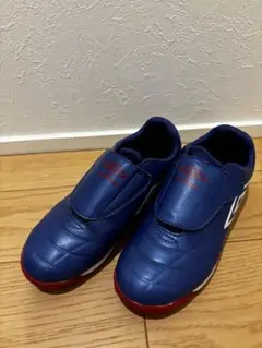 umbro サッカーシューズ umt 青