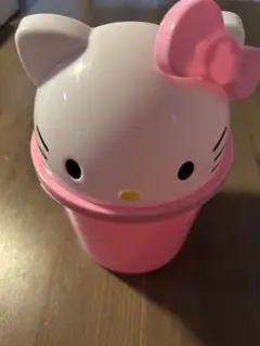 サンリオ　キティ　プラスチック　ゴミ箱　ピンク　新品