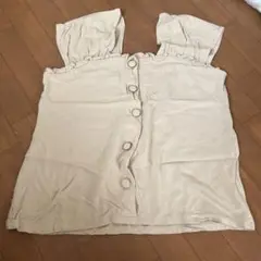 ベージュ フリル付きボタントップス